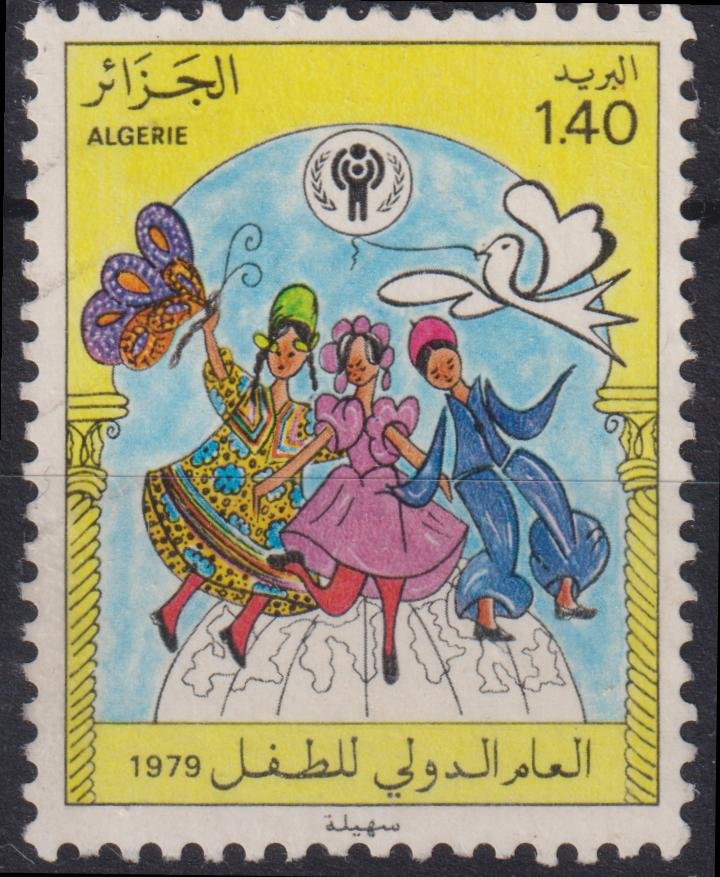 Timbre n°704