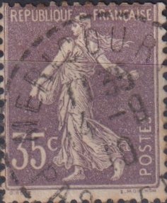 Timbre n°136